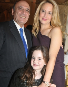 Gen. Shaul Mofaz with Nina Rennert Davidison and daughter Gabriela