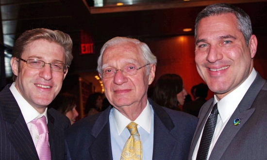Leon Wildes (center) with sons Rabbi Mark Wildes (left) and Michael Wildes at MJE dinner